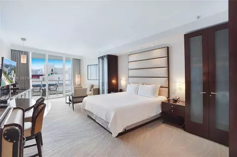 4391 Collins Ave #916, Miami Beach, FL 33140