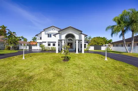 3352 SW 110th Ave, Miami, FL 33165