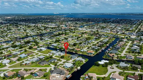 3725 SE 13th Ave, Cape Coral, FL 33904