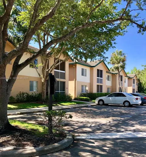 9855 Westview Dr #723, Coral Springs, FL 33076