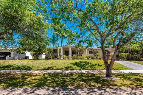 8751 SW 193rd Ter, Cutler Bay, FL 33157