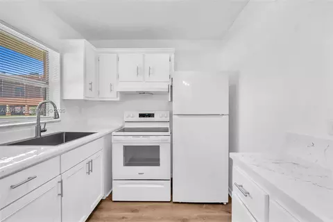 4101 NW 26th St #158, Lauderhill, FL 33313