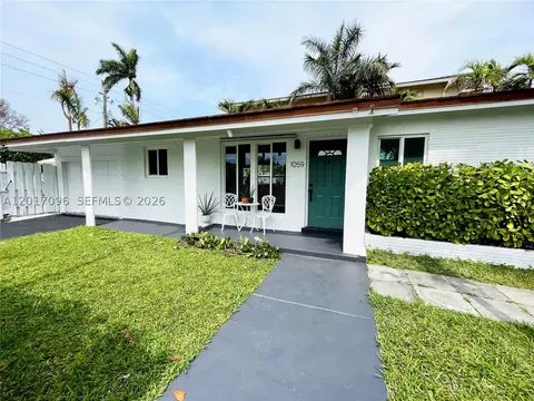 1059 Washington St, Hollywood, FL 33019