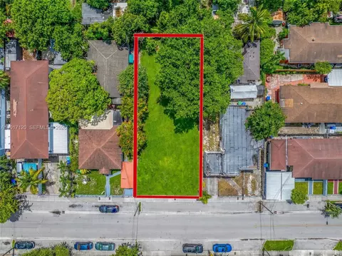 1376 NW 32nd St, Miami, FL 33142