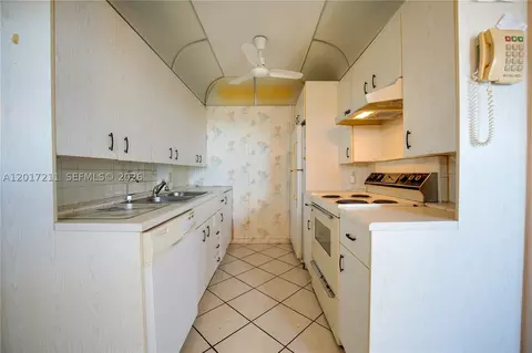 4082 E Cornwall E #4082, Boca Raton, FL 33434 photo 12