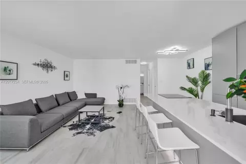 1720 Jefferson St #511, Hollywood, FL 33020