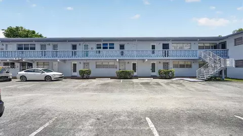 300 NE 191st St #219, Miami, FL 33179