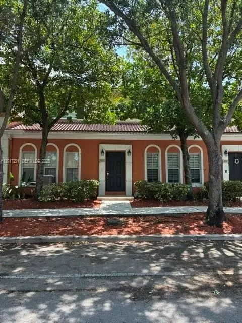 2551 SW 99th Way, Miramar, FL 33025