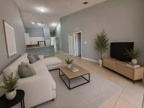 3244 NE 11th Dr, Homestead, FL 33033