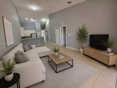 3244 NE 11th Dr, Homestead, FL 33033