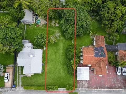 1555 NW 26th St, Miami, FL 33142
