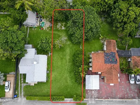 26 Th St 26th St, Miami, FL 33142