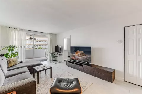 1331 Lincoln Rd #704, Miami Beach, FL 33139