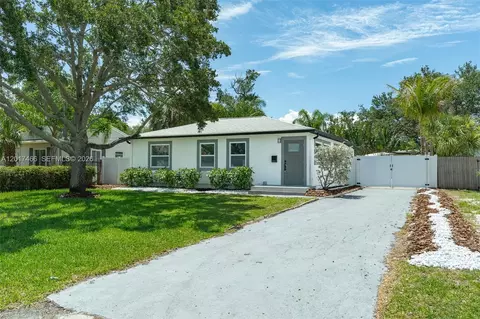 116 85th Ave, Saint Petersburg, FL 33702