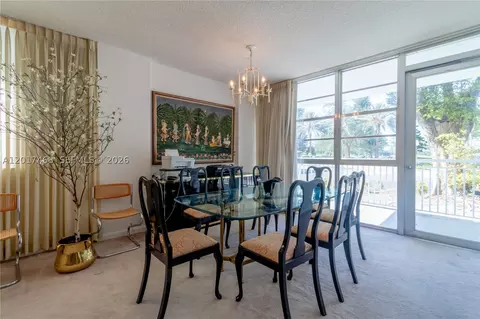 301 174th St #L12, Sunny Isles Beach, FL 33160