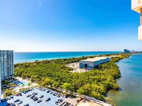 300 Bayview Dr #2115, Sunny Isles Beach, FL 33160