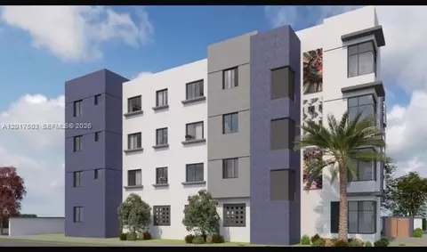 1092 E 21st St, Hialeah, FL 33010
