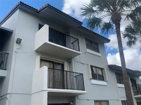 7215 NW 179th St #206, Hialeah, FL 33015