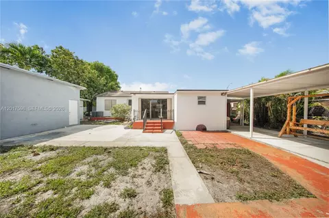 Exterior - 661 E 7th St, Hialeah, FL 33010 photo 3 of 6