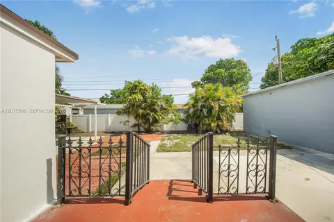 Exterior - 661 E 7th St, Hialeah, FL 33010 photo 2 of 6