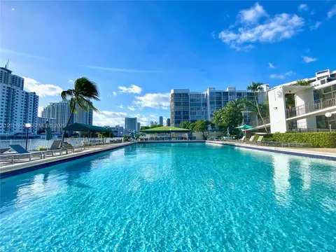 800 Parkview Dr #1007, Hallandale Beach, FL 33009