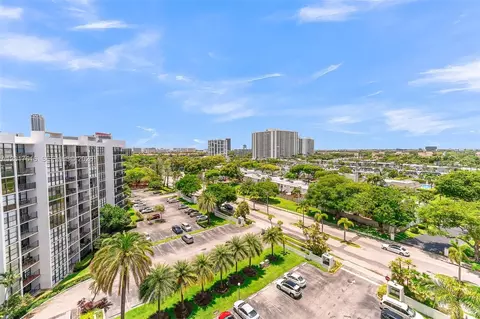 800 Parkview Dr #1007, Hallandale Beach, FL 33009
