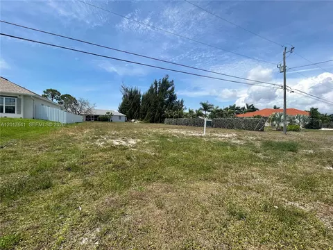 3217 NW 21st St, Cape Coral, FL 33993