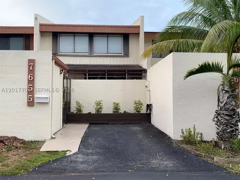 7655 SW 106th Ave, Miami, FL 33173