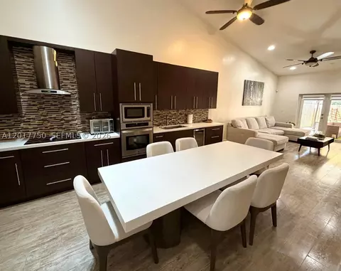 1242 NE 32nd Ave, Homestead, FL 33033
