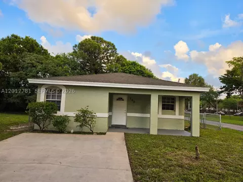 700 NW 19th Ter, Fort Lauderdale, FL 33311