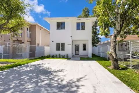 2778 NW 44th St, Miami, FL 33142