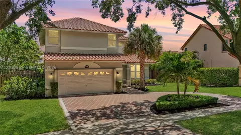 10851 London St, Hollywood, FL 33026