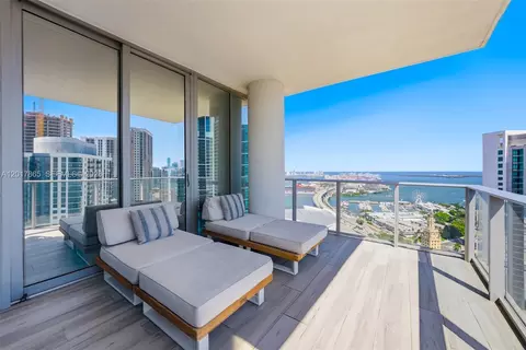 851 NE 1st Ave #3711, Miami, FL 33132