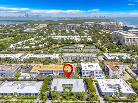 255 Sunrise Dr #207, Key Biscayne, FL 33149