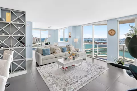 244 Biscayne Blvd #3602, Miami, FL 33132