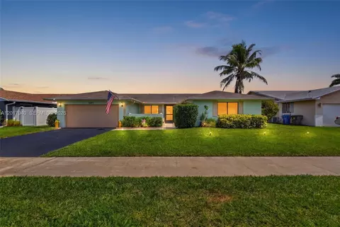 1891 NW 40th Ct, Oakland Park, FL 33309