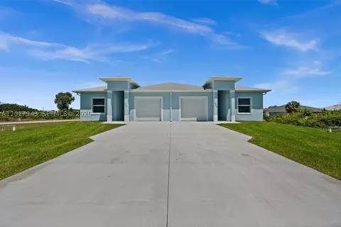 301-303 Pennfield St, Lehigh Acres, FL 33974