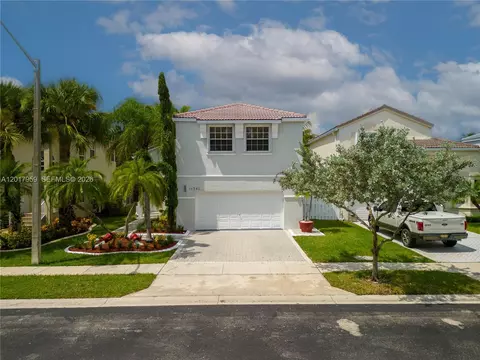 15341 NW 4 St, Pembroke Pines, FL 33028