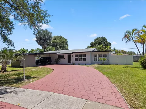 421 S 56th Ter, Hollywood, FL 33023