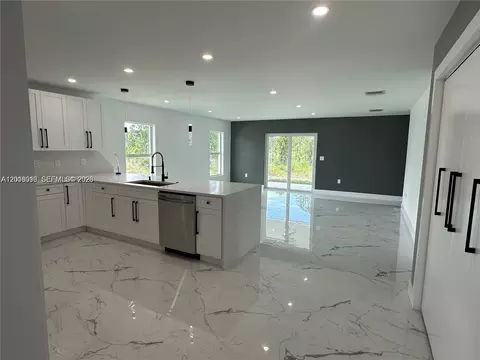 1125 Milwaukee Blvd, Lehigh Acres, FL 33974