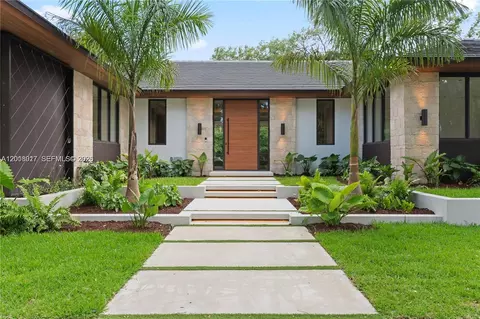 7840 SW 98th St, Miami, FL 33156
