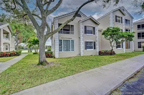 2850 N Oakland Forest Dr #202, Oakland Park, FL 33309
