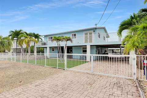 Exterior - 29565 Flying Cloud Ave, Big Pine Key, FL 33043 photo 2 of 17