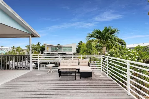 Exterior - 29565 Flying Cloud Ave, Big Pine Key, FL 33043 photo 7 of 17