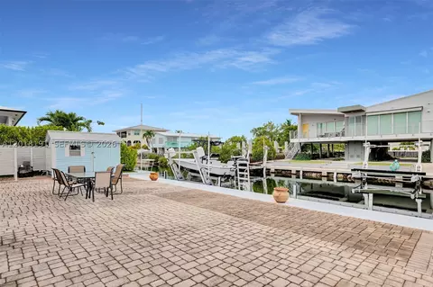 Exterior - 29565 Flying Cloud Ave, Big Pine Key, FL 33043 photo 12 of 17