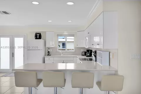 Kitchen - 29565 Flying Cloud Ave, Big Pine Key, FL 33043 photo 1 of 5