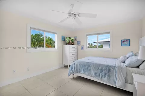 Bedroom - 29565 Flying Cloud Ave, Big Pine Key, FL 33043 photo 8 of 10