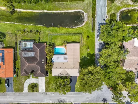 1980 NW 81st Ave, Coral Springs, FL 33071