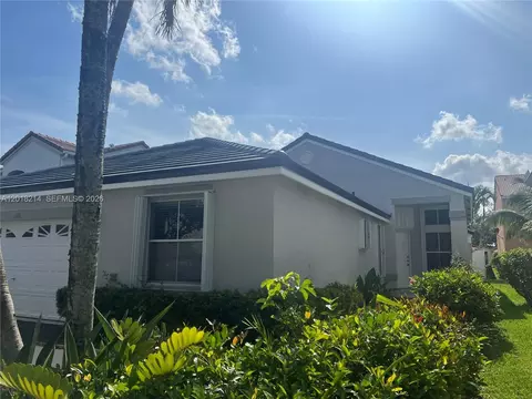 628 Stanton Dr, Weston, FL 33326