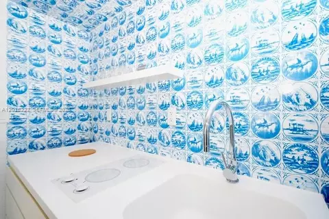 1100 West Ave #425, Miami Beach, FL 33139